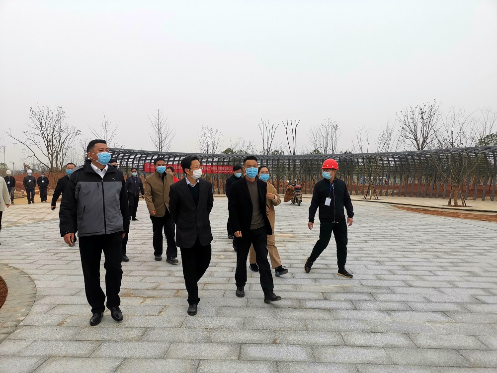 南昌市副市長(zhǎng)宋鈾視察朝陽(yáng)州項(xiàng)目 (4)_看圖王.jpg